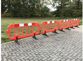 Gate barrier oranje