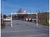 Hoogtebeperking 3 x 3 m  H  wit rood C29 beton