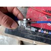 Batterijborn quick release rood positief